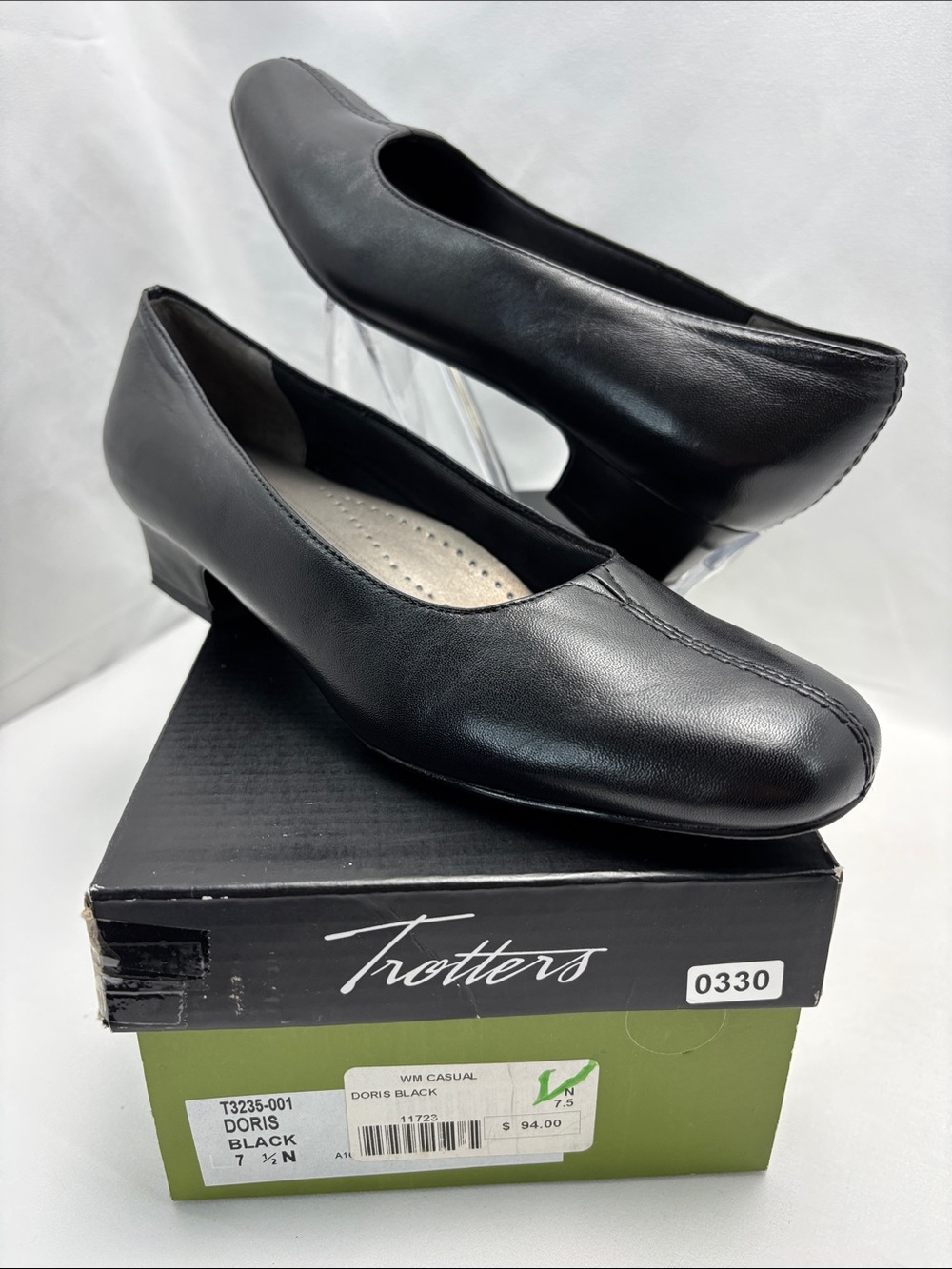 Trotters Doris Women’s Sz7.5N‎ Black Leather Low Block Heel Pump #330